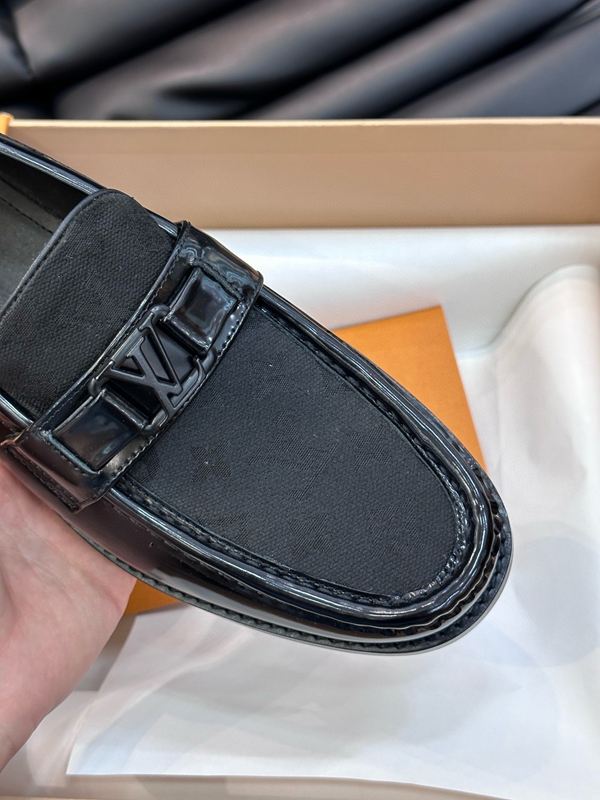 ルイヴィトン靴角部分ディテール